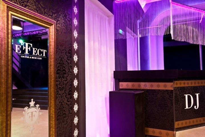 Hotel U Cerneho Orla Kostelec nad Cernymi Lesy Екстер'єр фото